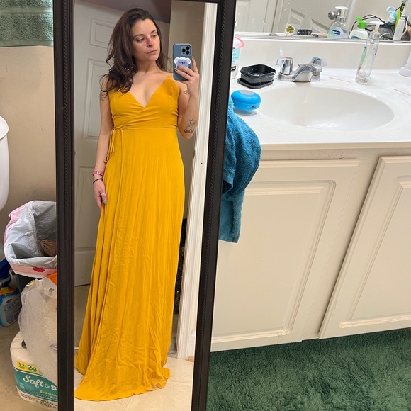 F21 Formal Flowy Maxi Wrap Dress - Picture 8 of 8